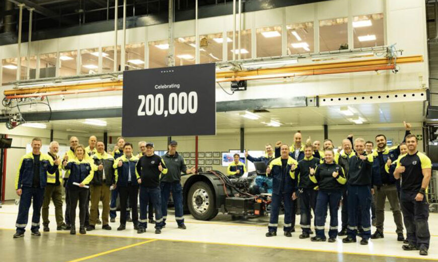 Sale de la planta de Volvo en Borås, Suecia el chasis 200.000 de autobús, para los mercados globales