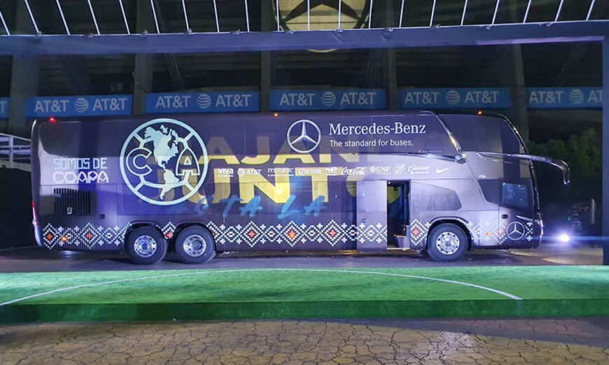 Mercedes-Benz Autobuses entregó al Club América un nuevo autobús de doble piso
