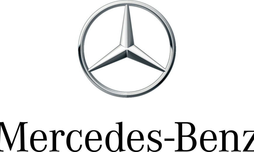 Mercedes-Benz y SUPERPLASTIC lanzan una nueva alianza y el personaje "Superdackel" en el CES 2023