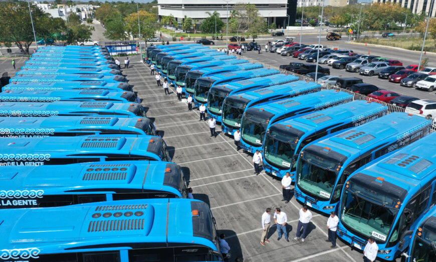 Apoya Mercedes-Benz Autobuses modernización del transporte público en Mérida