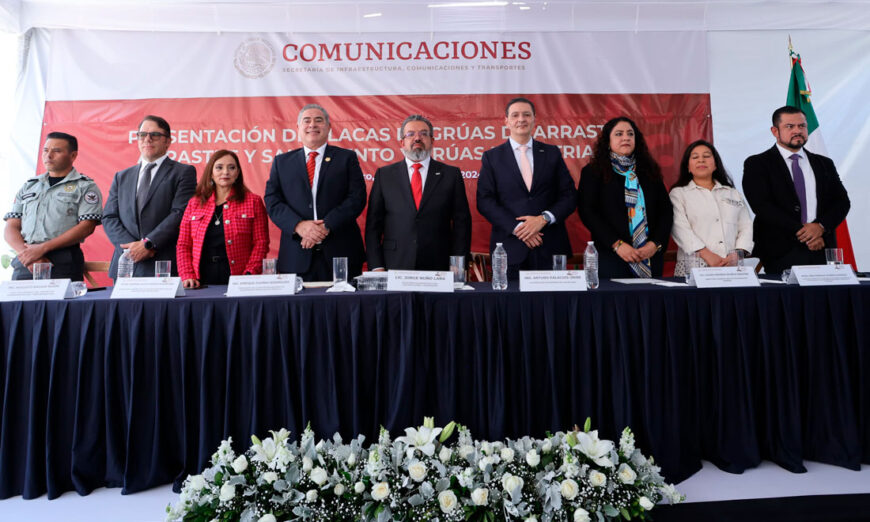 Nuevas placas metálicas para la identificación de las grúas