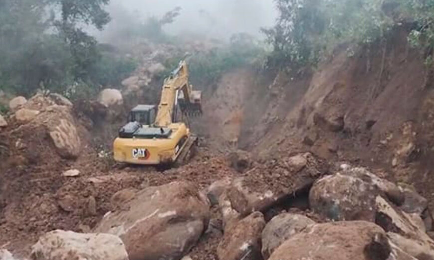 Implementa SICT rutas alternas para evitar deslave de cerro en la autopista Puebla-Veracruz